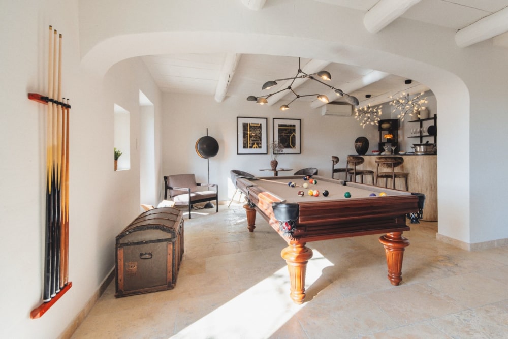 Photographs of Mas des Charmes villa in Provence - Image 12 of 39