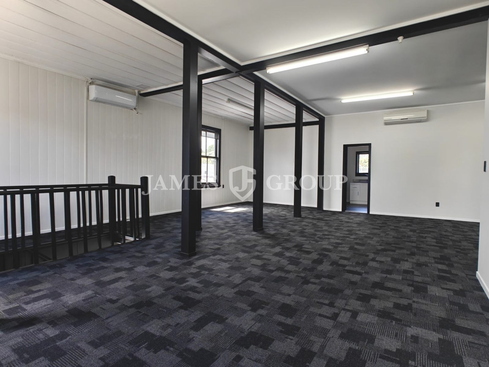 High-exposure Office On Dominion Road