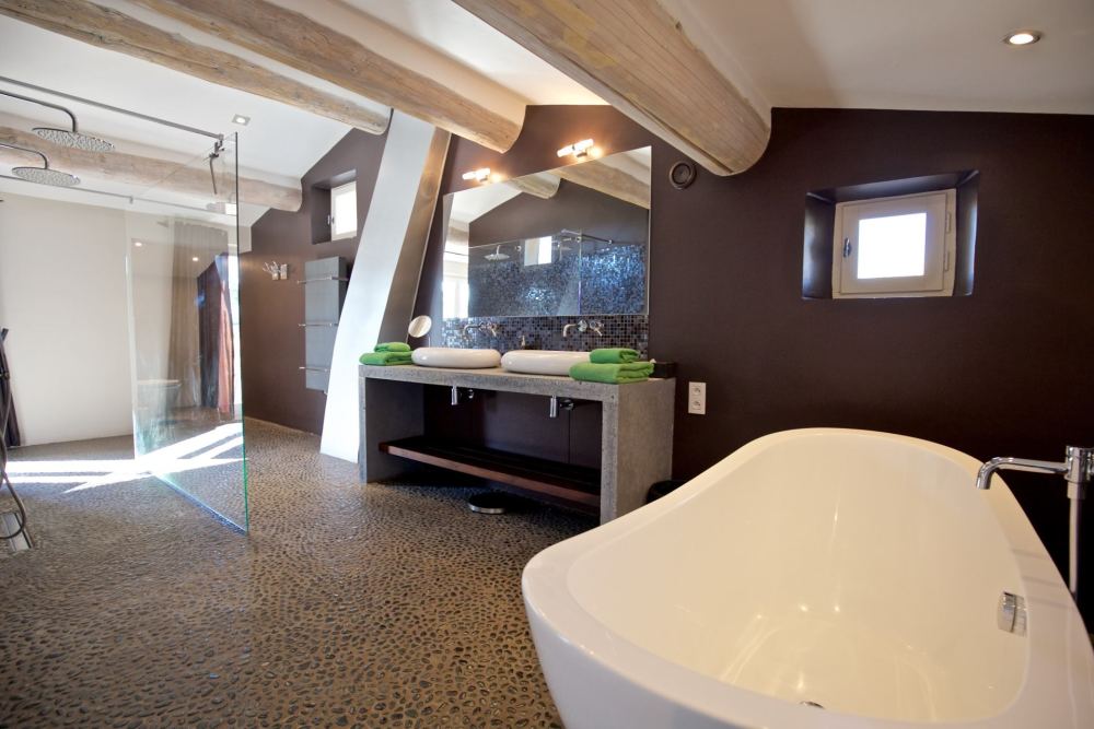Photographs of Le Mas des Lavandins villa in Provence - Image 22 of 53
