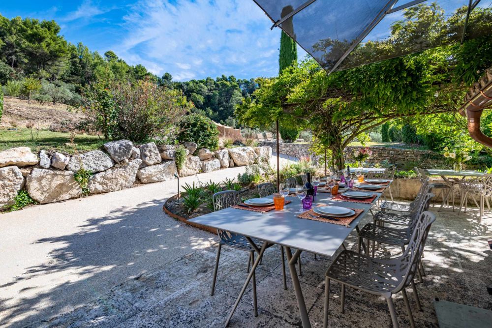 Photographs of Mas de la Salamandre villa in Provence - Image 4 of 57