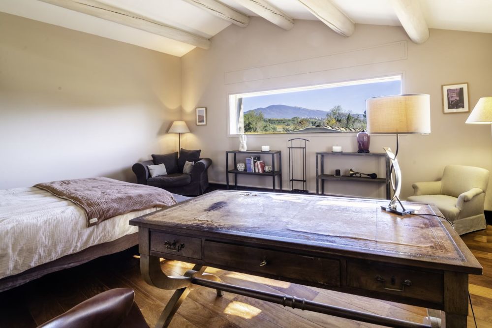 Photographs of Mas de la Sérénité villa in Provence - Image 12 of 39