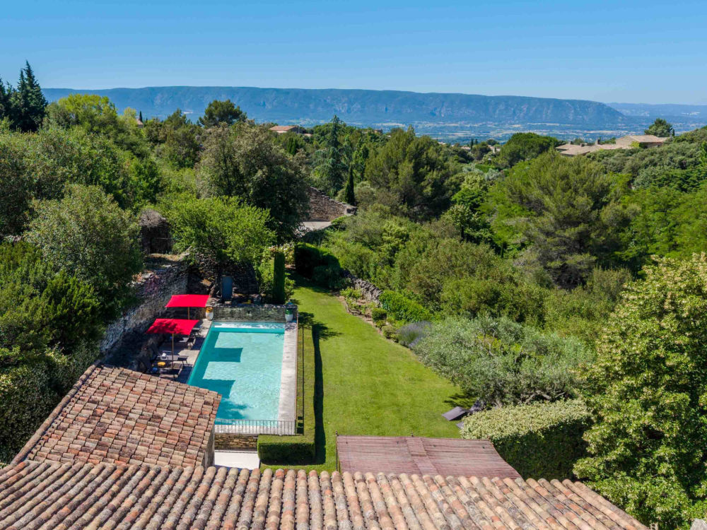 Photographs of Le Repaire de Gordes villa in Provence - Image 4 of 28