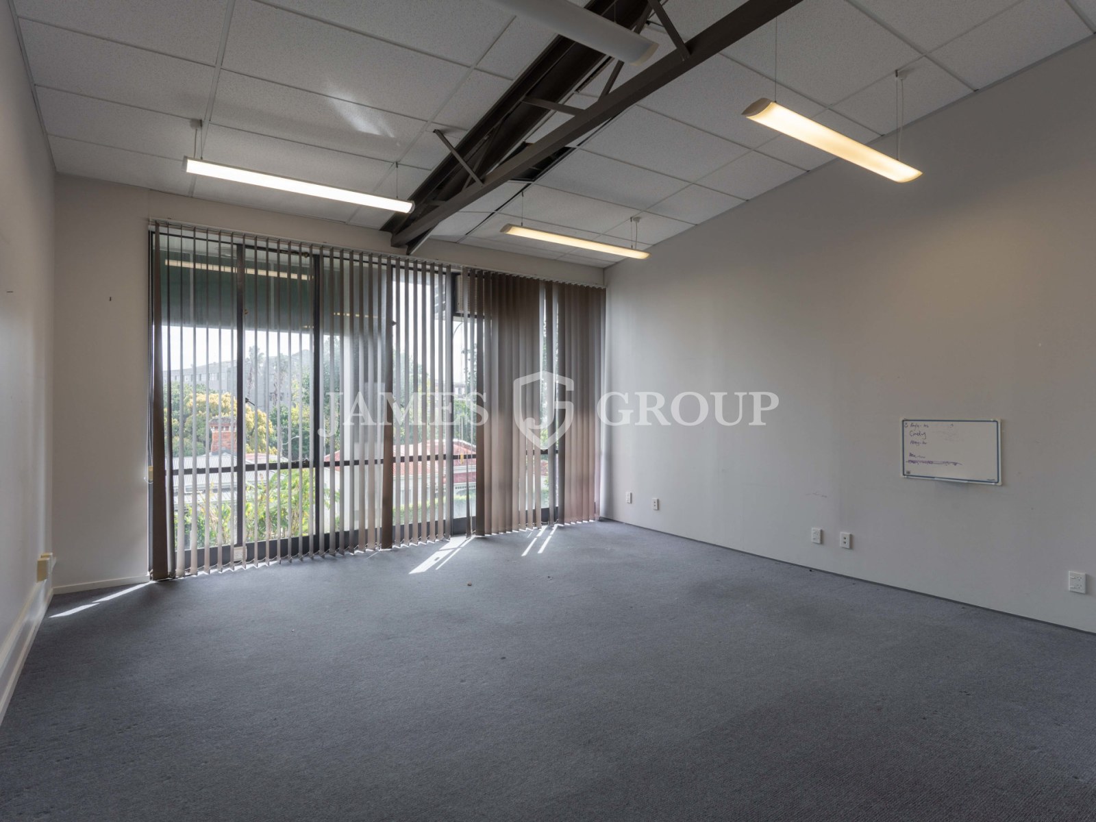 High-profile Office 150m² With Natural Light