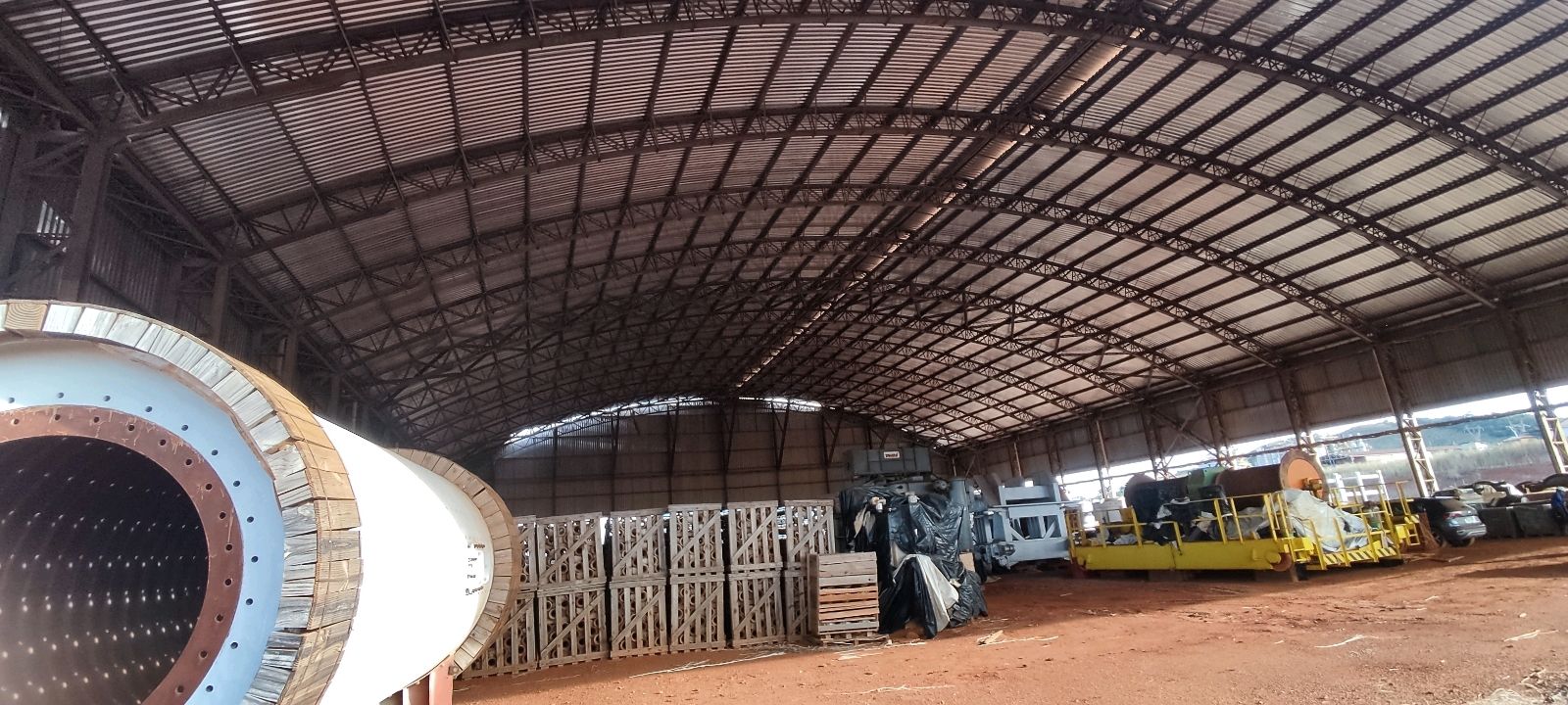 Building in Bolted Metal Structure 5500m²