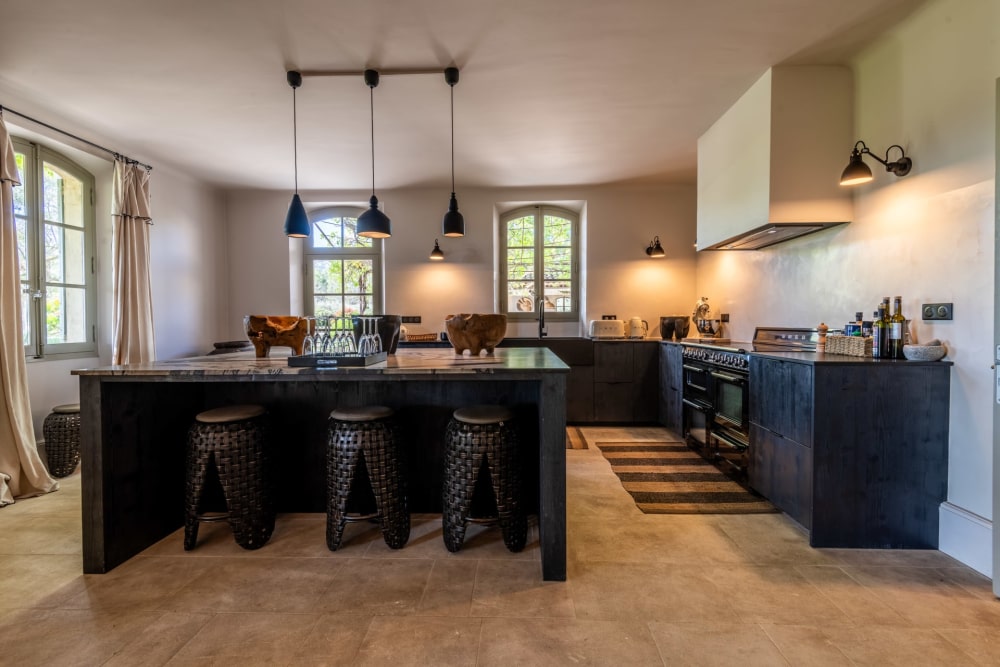 Photographs of Bastide de Coussoul villa in Provence - Image 9 of 41