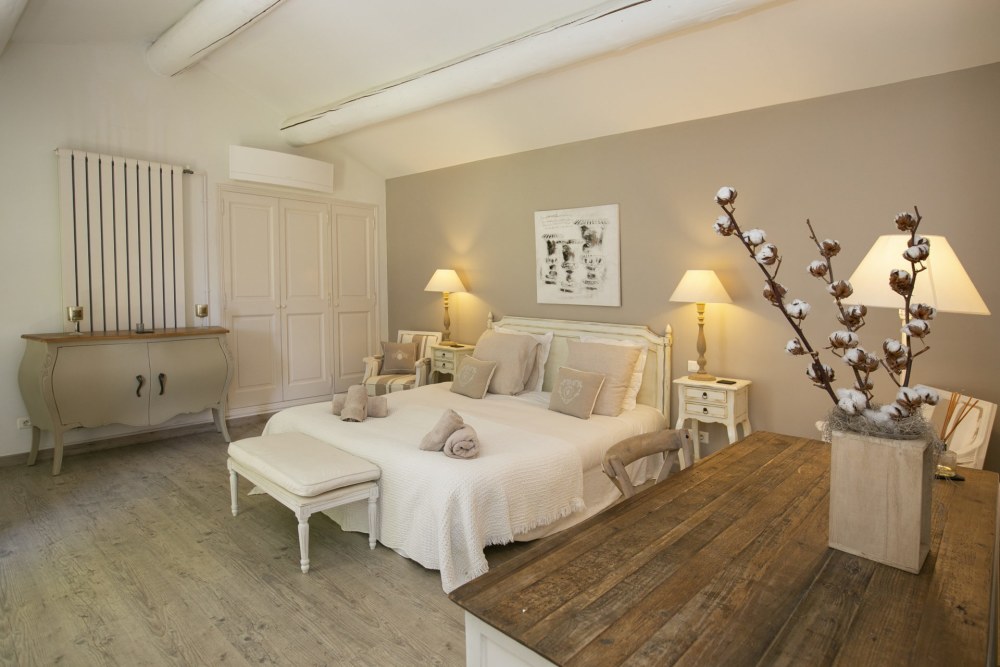 Photographs of Mas des Marguerites villa in Provence - Image 29 of 43