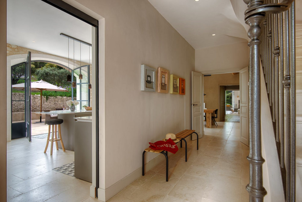 Photographs of Mas Daudet villa in Provence - Image 32 of 40