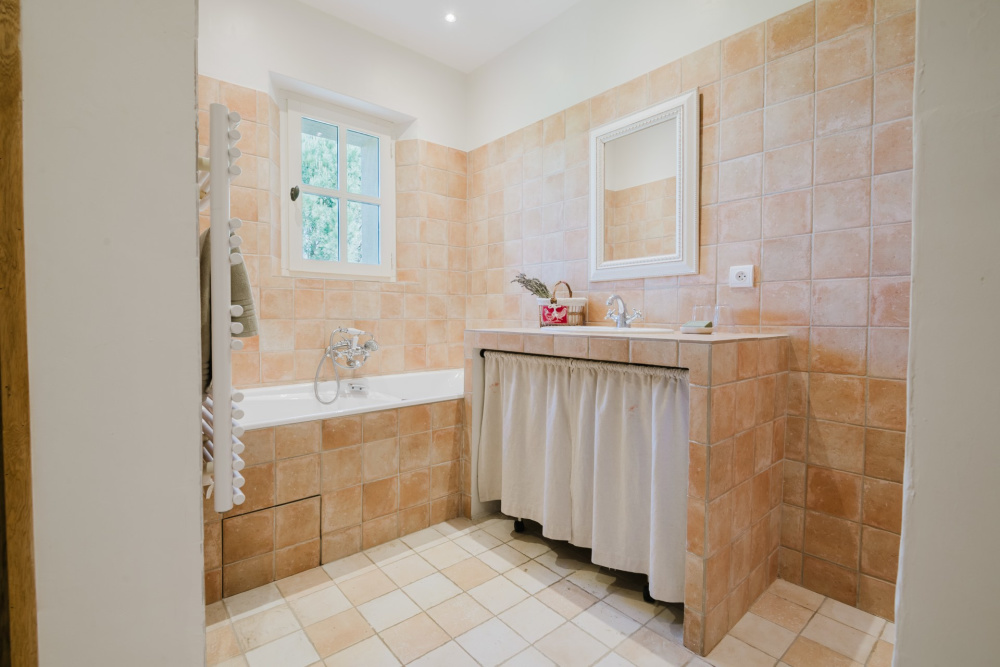 Photographs of Mas du Fournil villa in Provence - Image 24 of 47