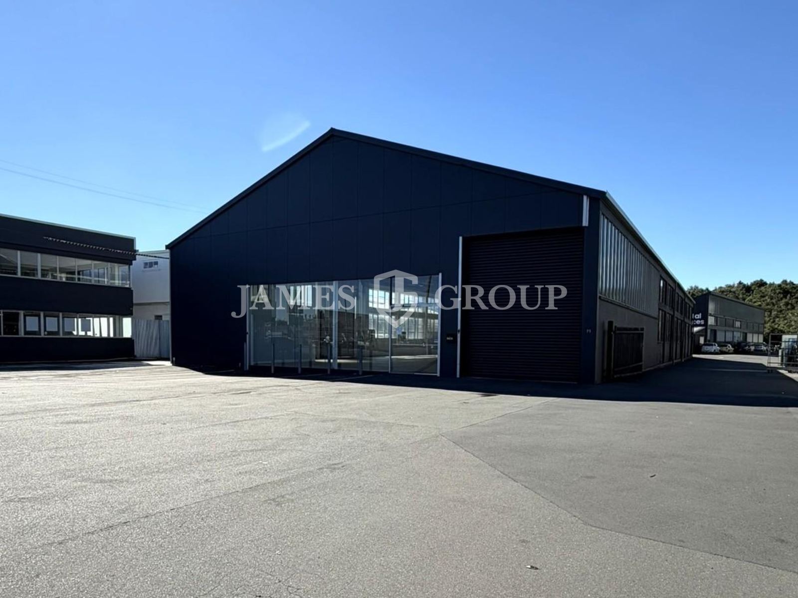 High Profile | 1,165m² Warehouse/showroom