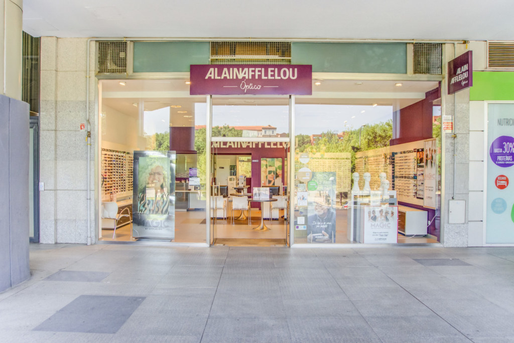 Tienda audiólogo C/ Ayacucho s/n Ed. Mar de Cristal, junto a Centro Comercial Gran Vía de Hortaleza 28043 MADRID
