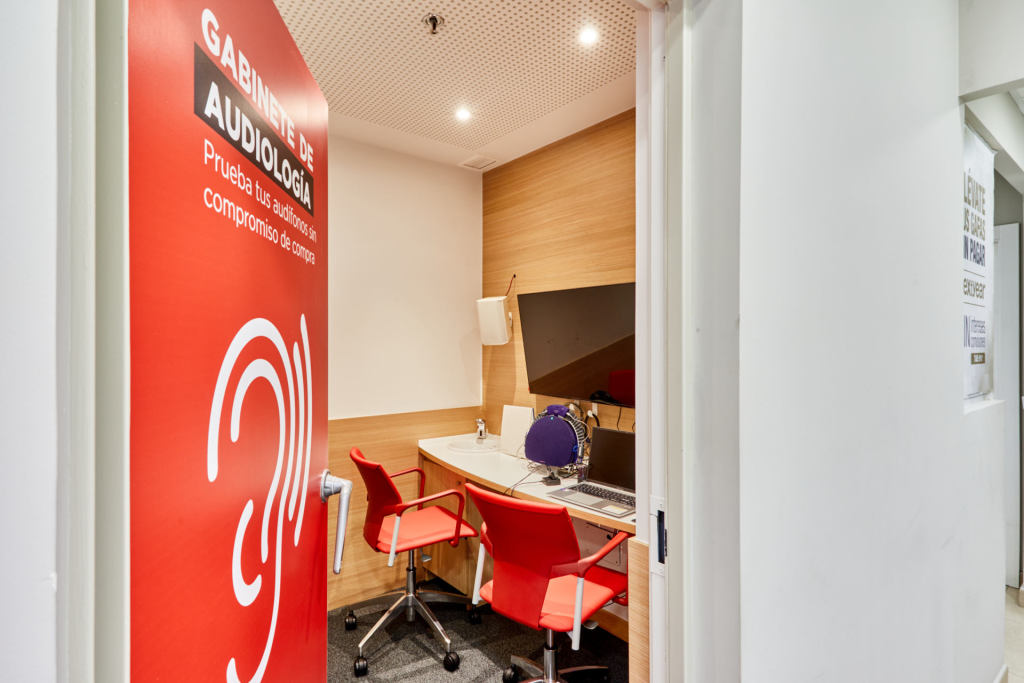 Tienda Óptico C.C. BILBONDO  LOCAL 28 - BARRIO ZABALANDI S/N 48970 BASAURI interior