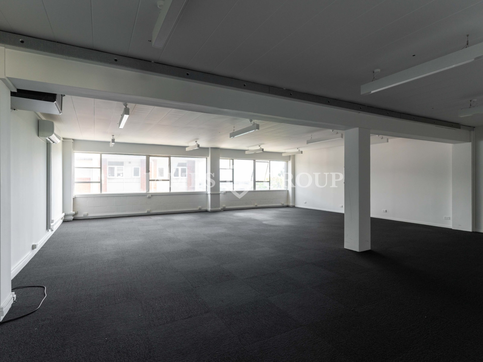 Well-positioned 109m² Open Plan Office