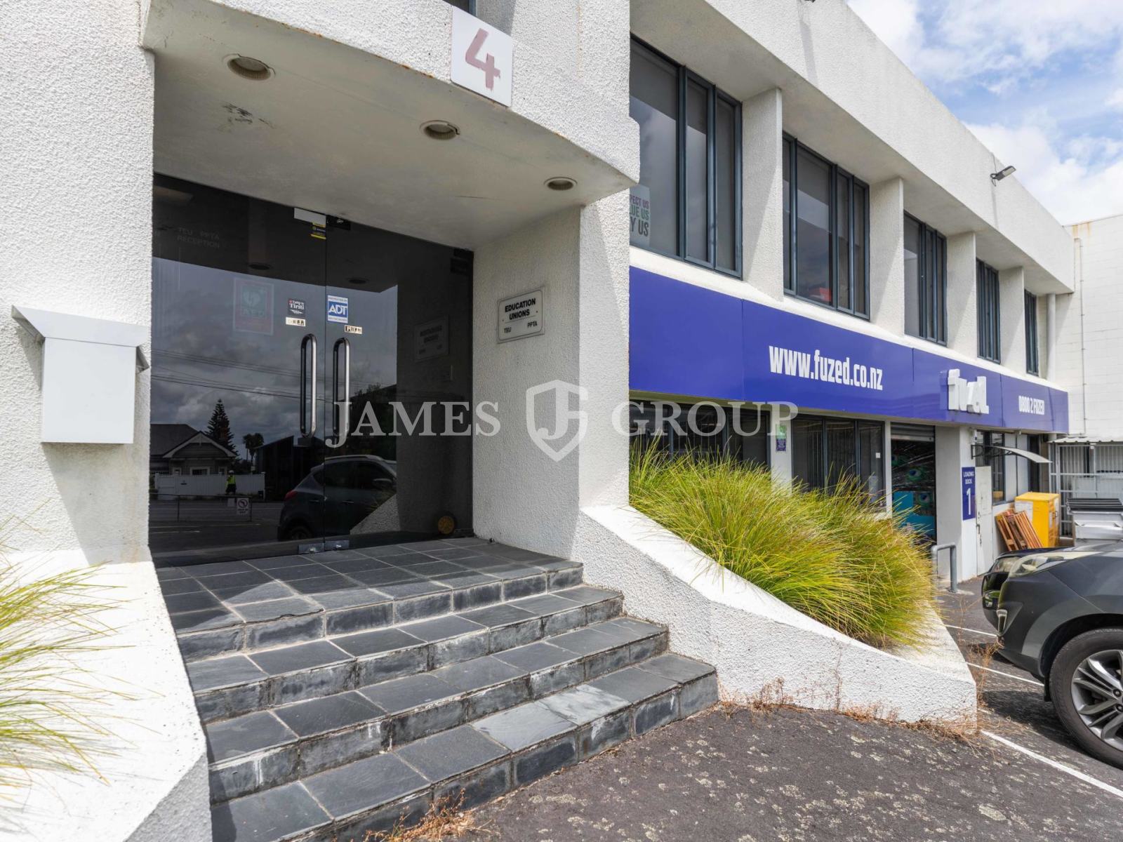 Functional 425m² Office In Prime Fringe Location