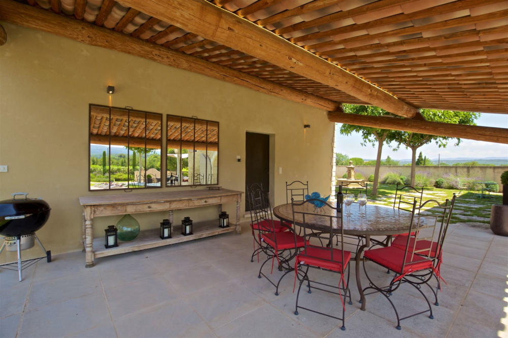 Photographs of Mas des Platanes villa in Provence - Image 34 of 36