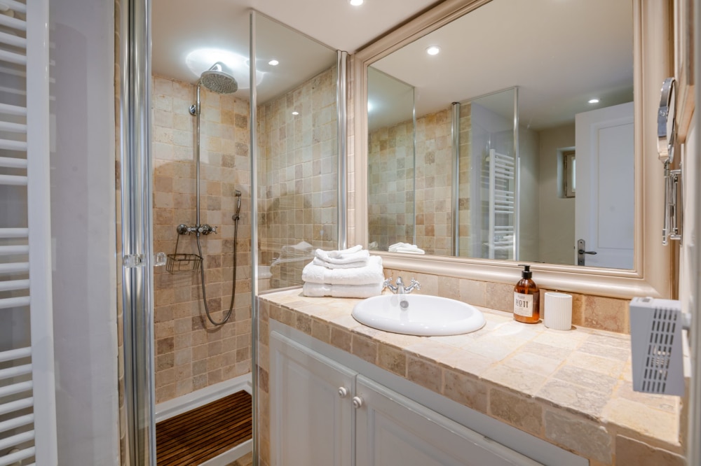Photographs of Le Relais villa in Provence - Image 22 of 43
