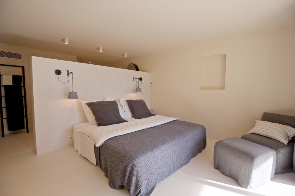 Photographs of Mas de Marie villa in Provence - Image 12 of 33