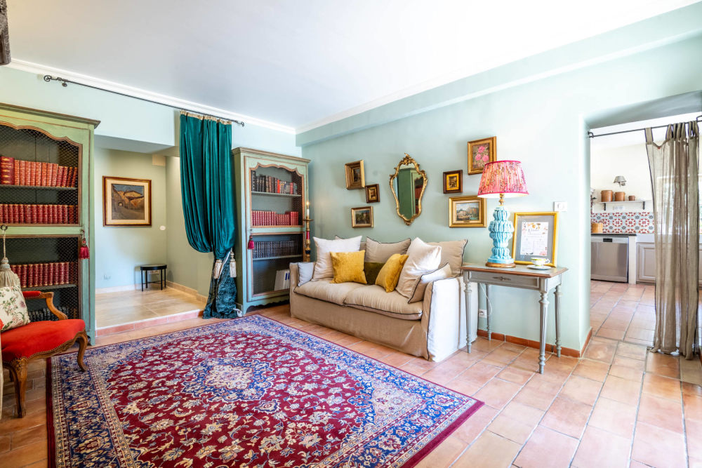 Photographs of Mas Hosanna villa in Provence - Image 9 of 49