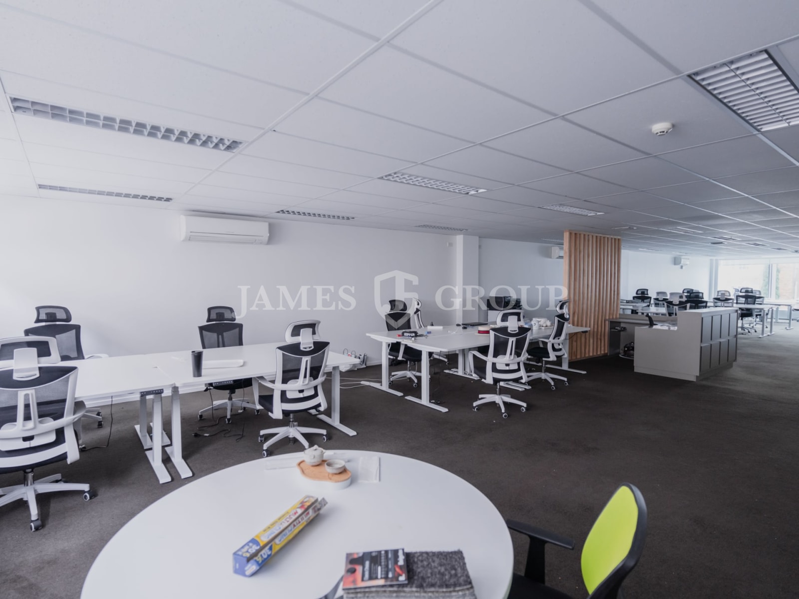 Sleek Parnell Office