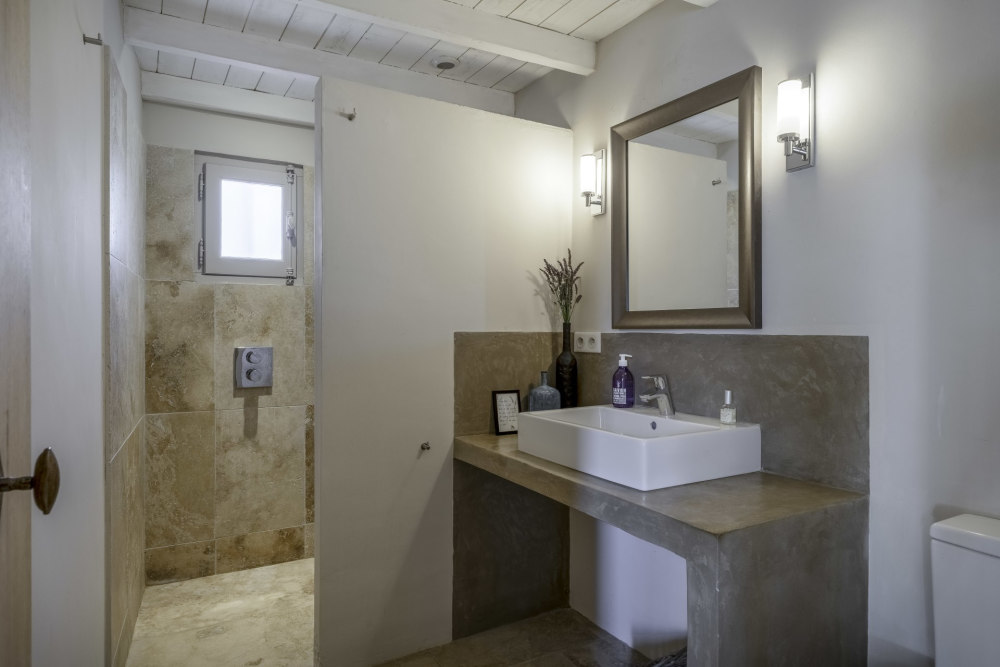 Photographs of Mas Eternel villa in Provence - Image 32 of 40