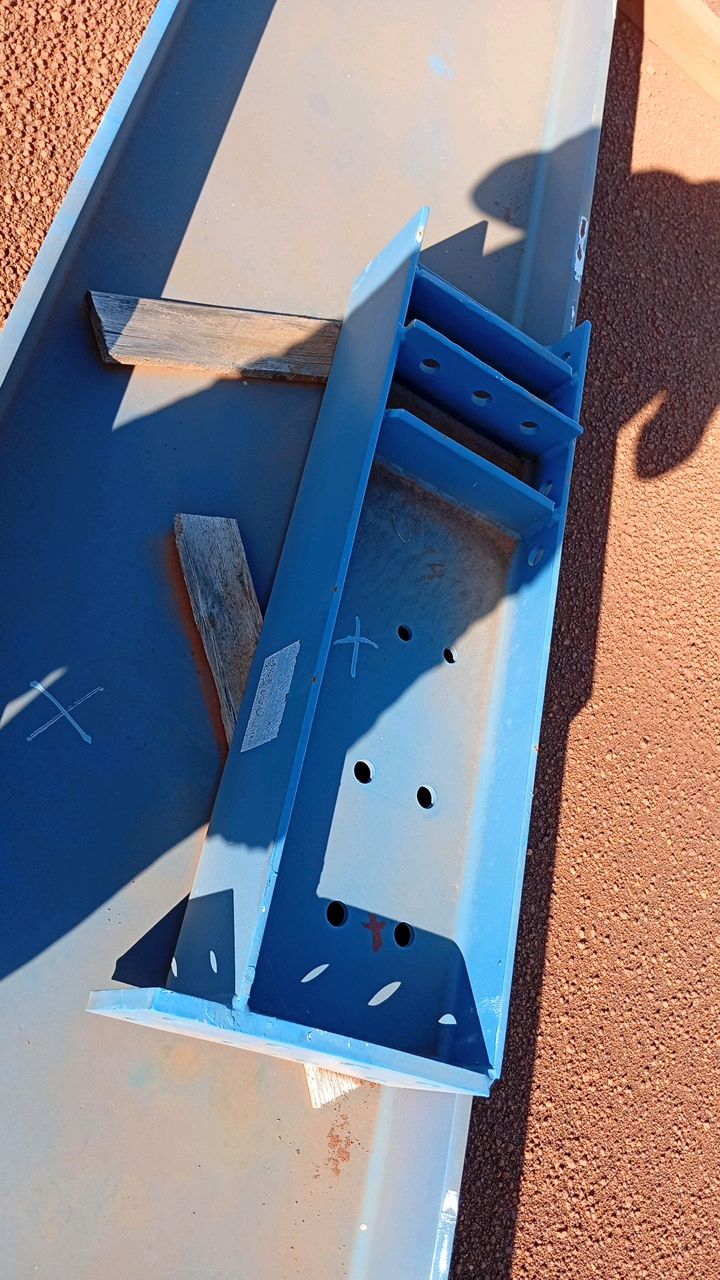 Lot of Metal Structures / BOX Z15
