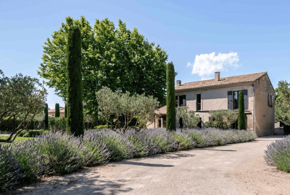 Photographs of Mas du Bien-Etre villa in Provence - Image 2 of 34