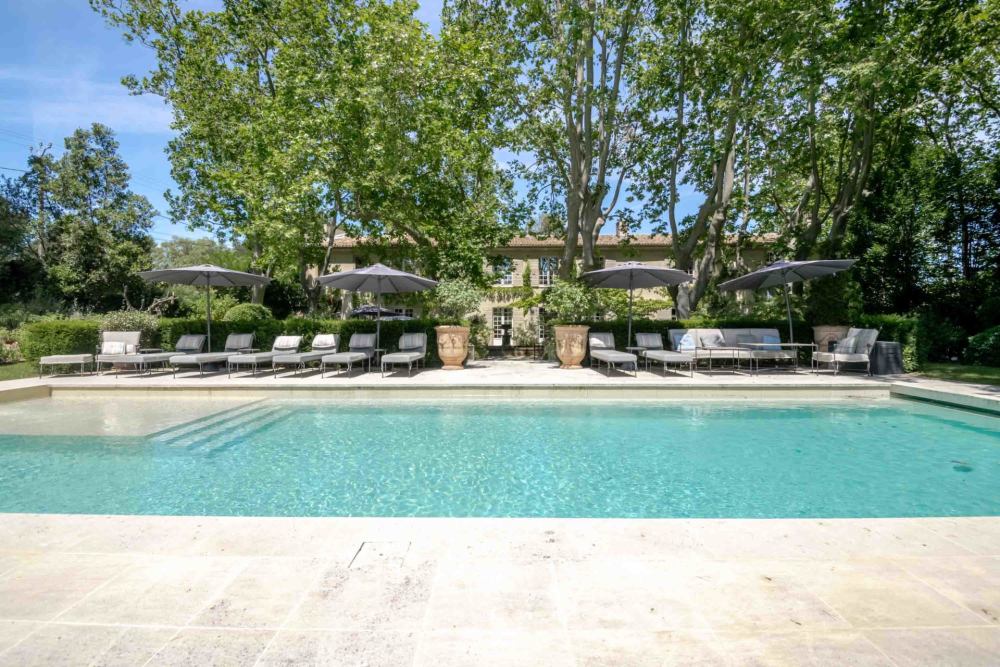 Photographs of Domaine de Beau-Fleurs villa in Provence - Image 22 of 45