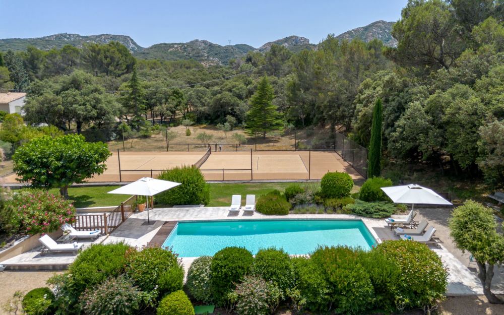 Photographs of Mas de Roubine villa in Provence - Image 2 of 45