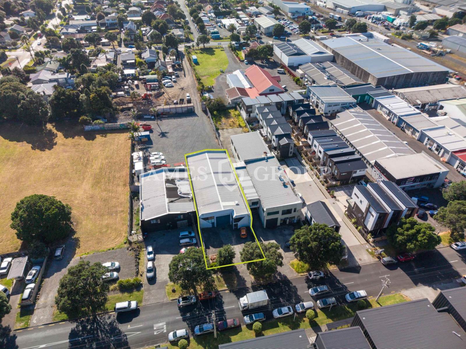 508m² Clear-span Warehouse & Yard
