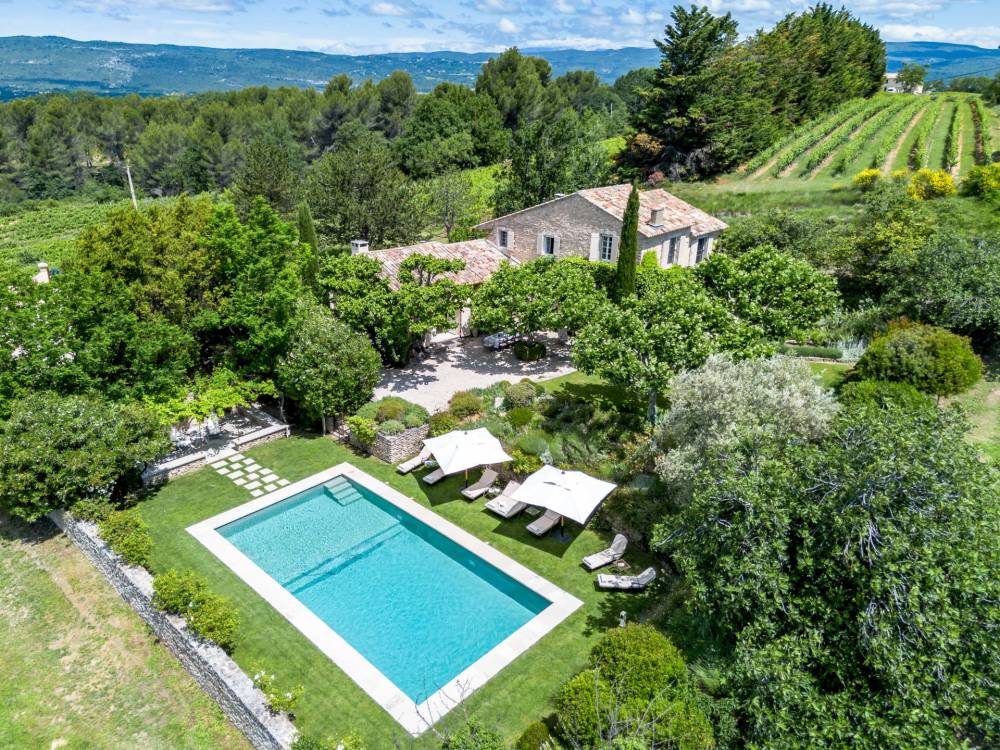 Photographs of Les Vignes villa in Provence - Image 2 of 46