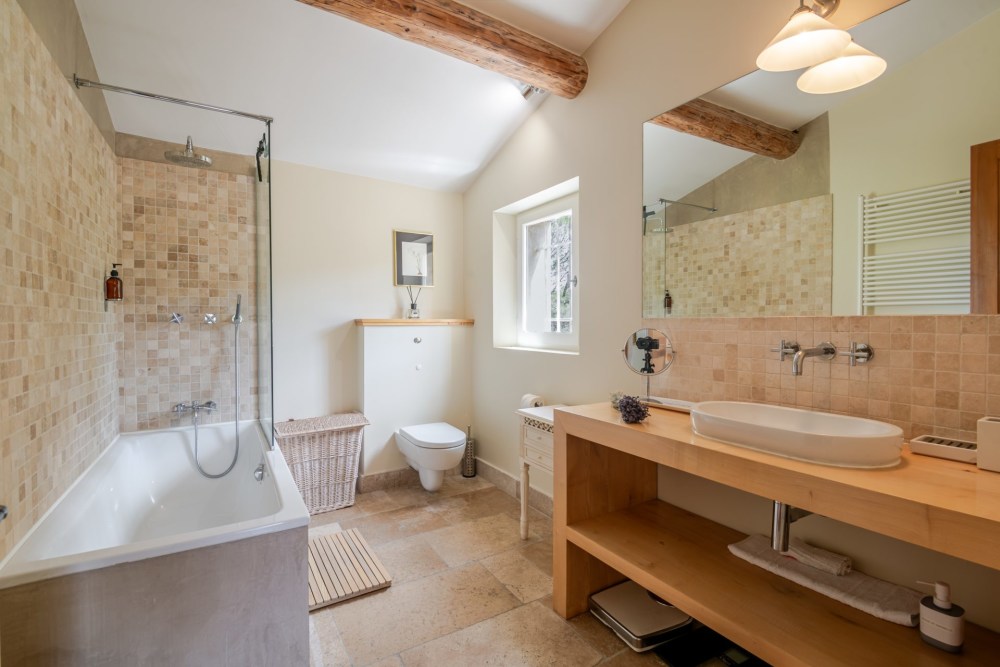 Photographs of Mas de Roubine villa in Provence - Image 24 of 45