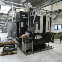 CNC Machining Center-Makino - Image 8