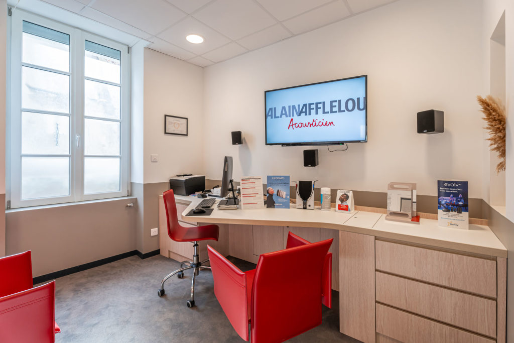 Magasin audioprothesiste 1 rue Docteur Calmette 22400 LAMBALLE-ARMOR intérieur