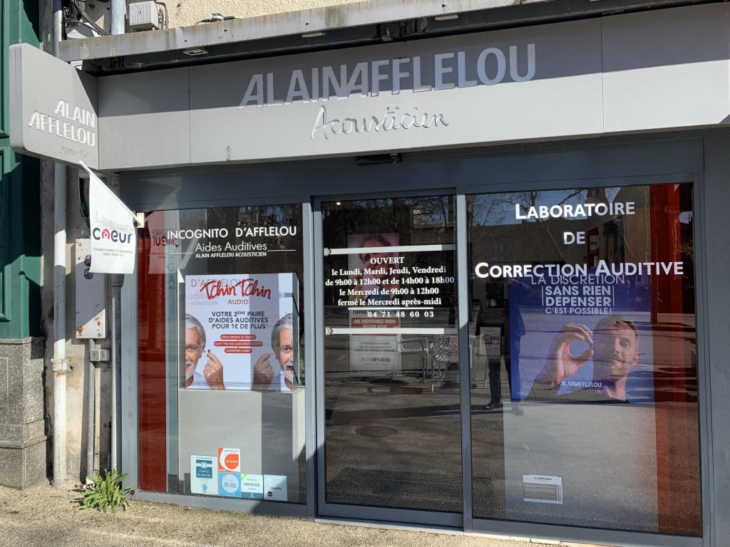 Magasin audioprothesiste 5 place du Square 15000 AURILLAC extérieur