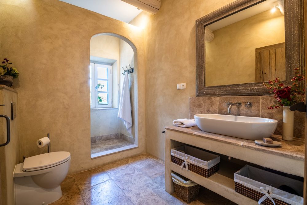 Photographs of Mas du Milan villa in Provence - Image 20 of 50