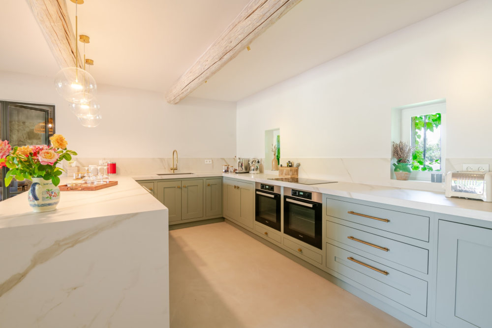 Photographs of Mas des Splendeurs villa in Provence - Image 13 of 53