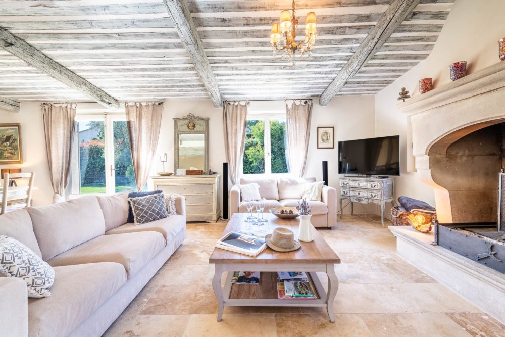 Photographs of La Charmerie villa in Provence - Image 5 of 35