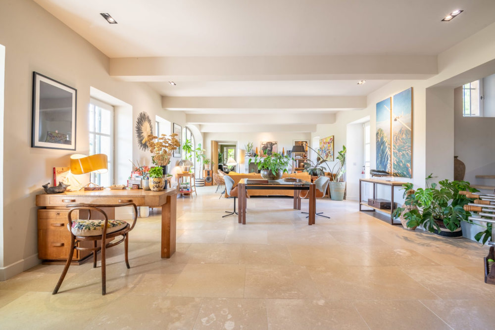 Photographs of Mas Le Nectar villa in Provence - Image 10 of 53