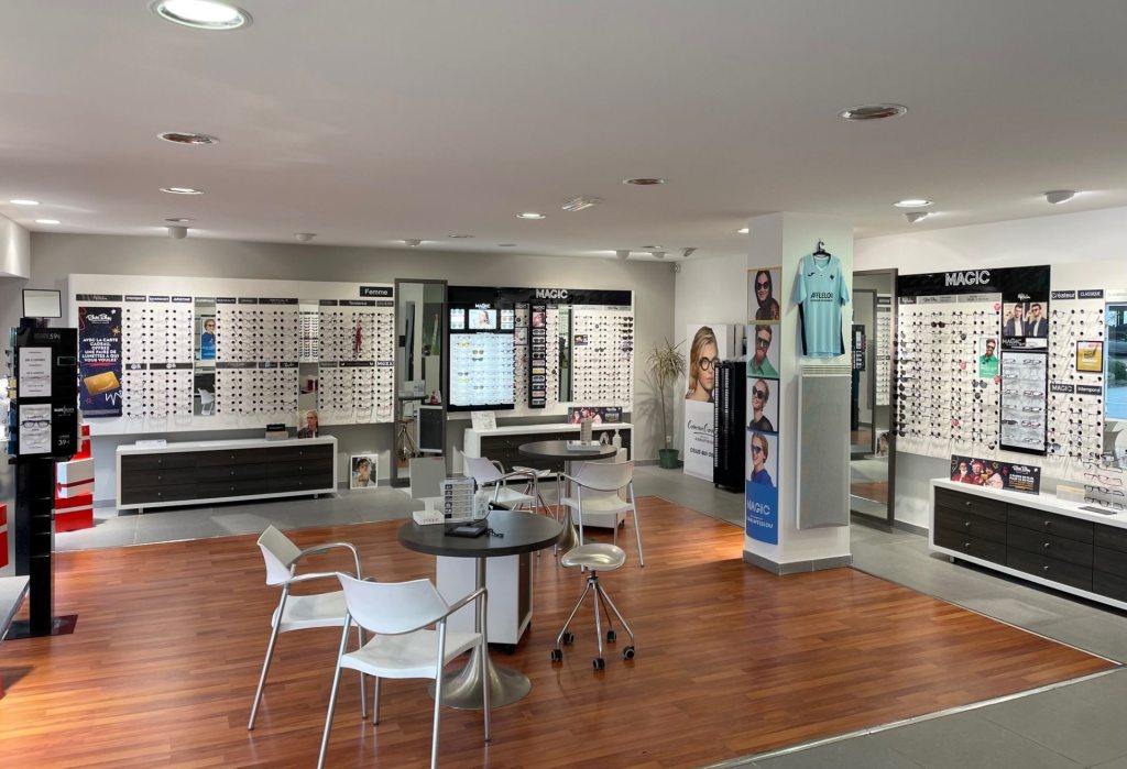 Magasin Opticien ZAC du Pont Herbot - Rue Duguay Trouin 29270 CARHAIX-PLOUGUER intérieur
