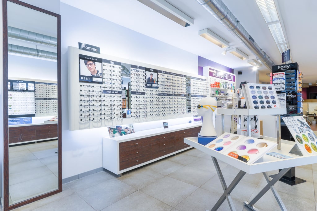 Magasin Opticien 36 Grand Place 62120 AIRE-SUR-LA-LYS intérieur