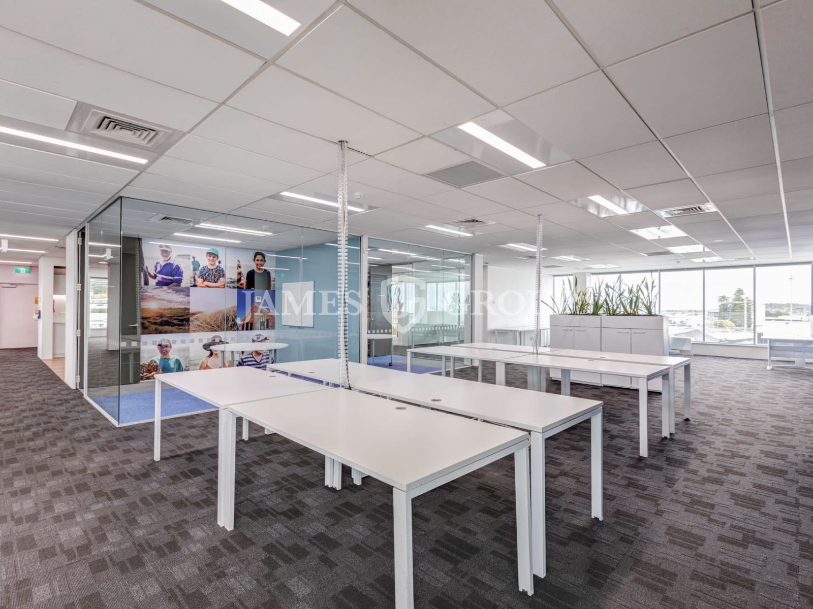 648m² Office With Fit-out & Easy Access