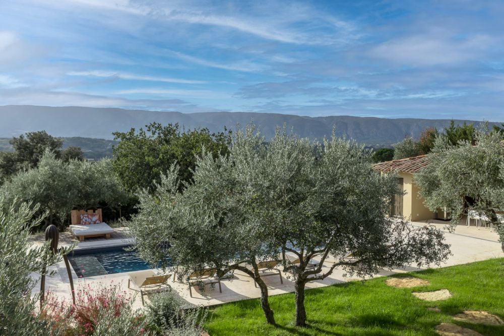 Photographs of Mas la Mirande villa in Provence - Image 26 of 49
