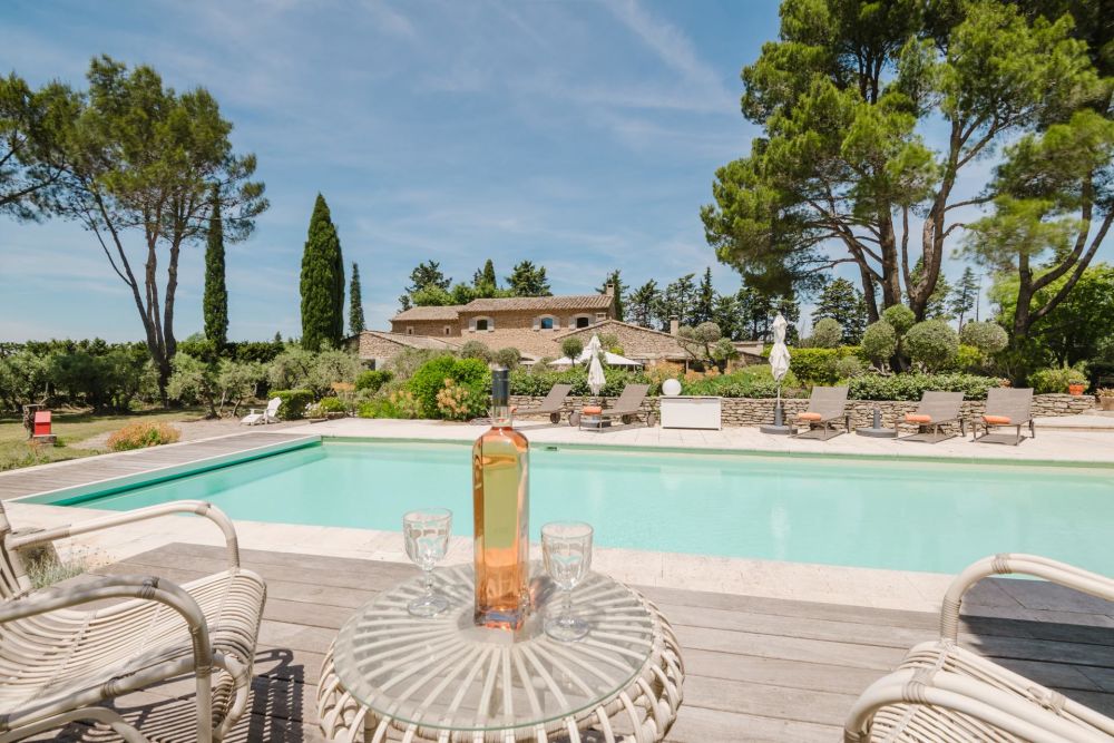 Photographs of Mas des Nénuphars villa in Provence - Image 3 of 54