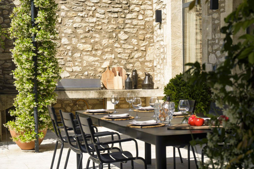 Photographs of Mas de Marie villa in Provence - Image 9 of 33