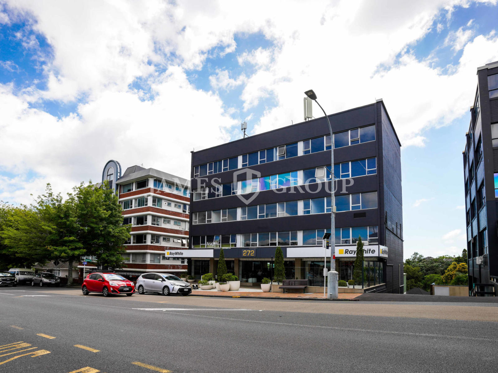 Well-positioned 109m² Open Plan Office