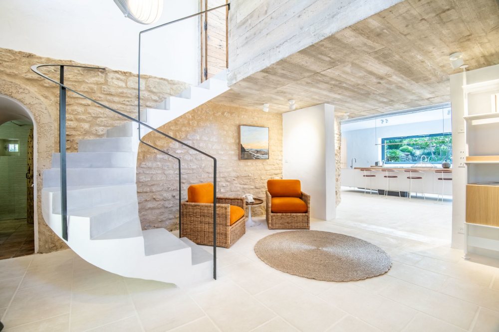 Photographs of Mas la Gineste villa in Provence - Image 6 of 46