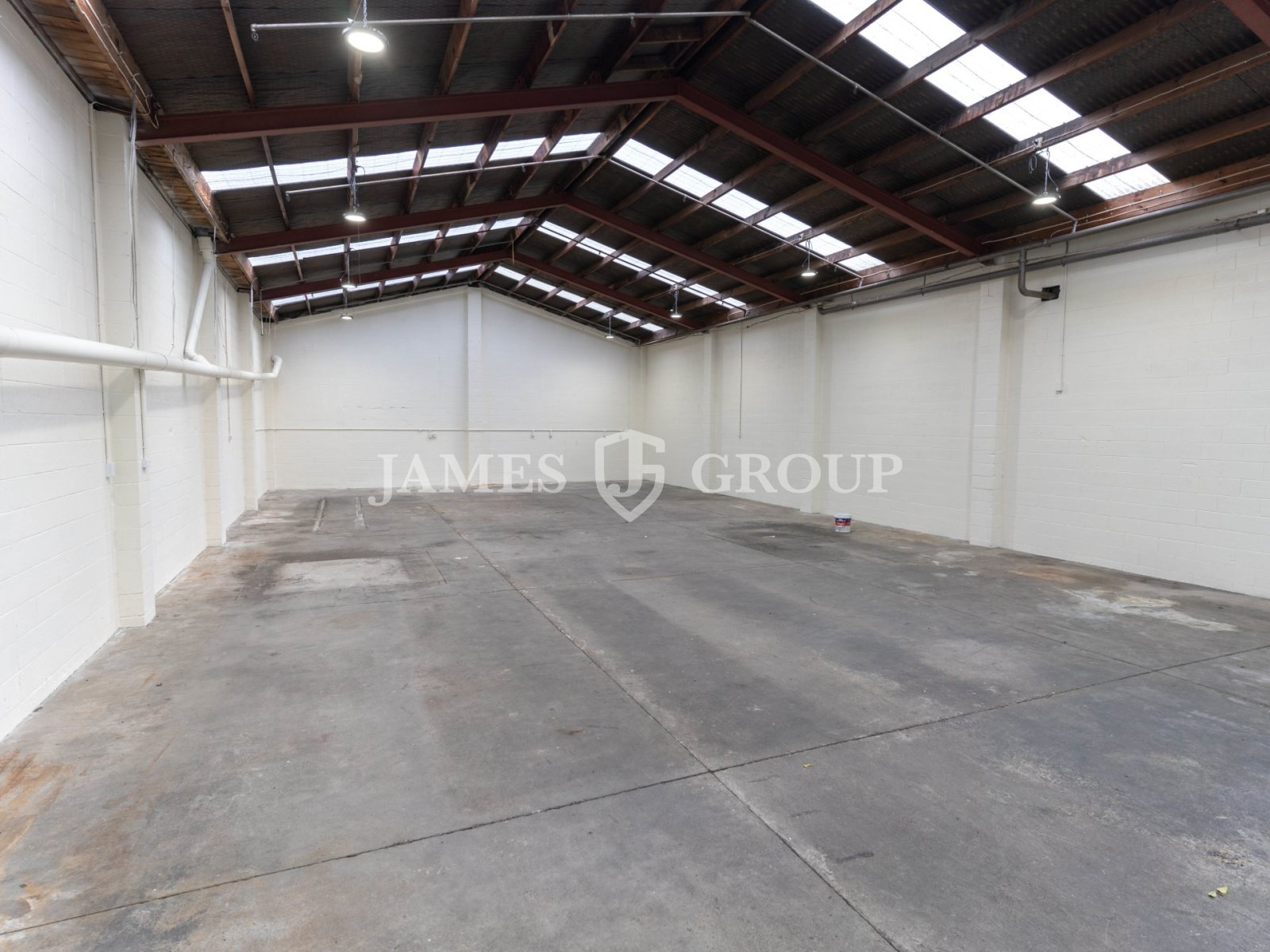Versatile 427m² Industrial + Front Yard