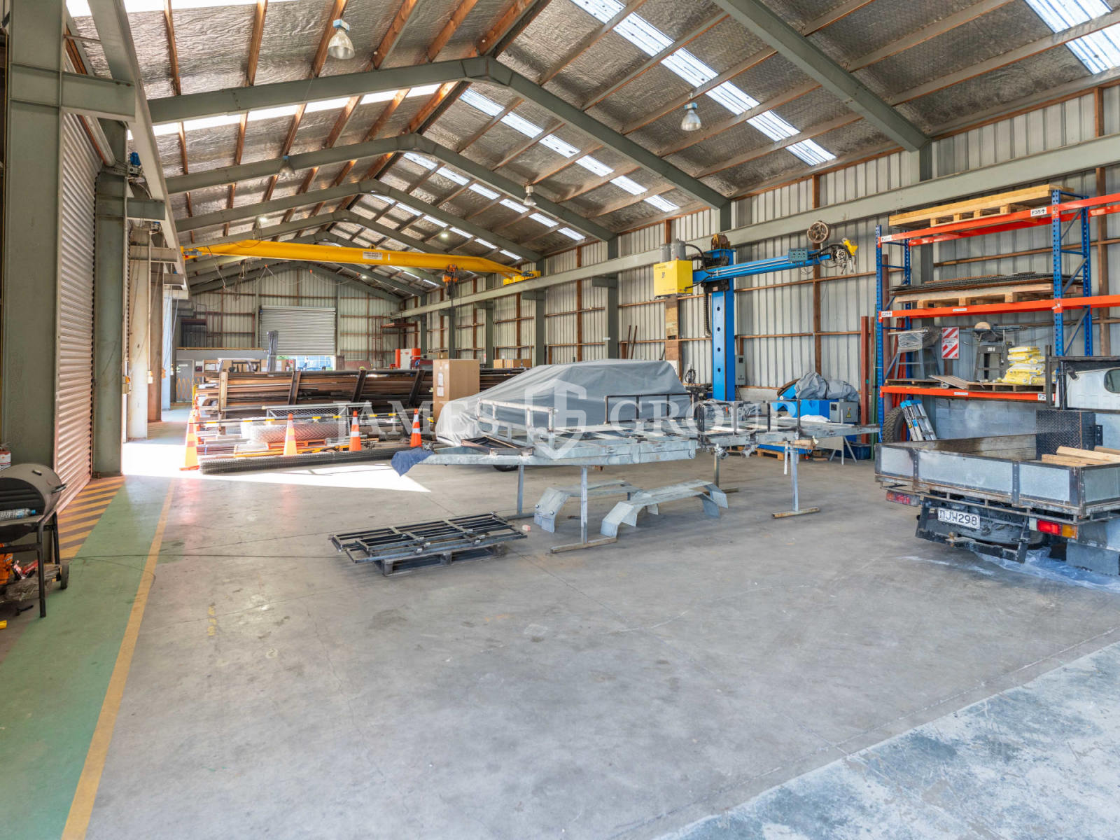 Pure Warehouse & Gantry Crane | 795m²