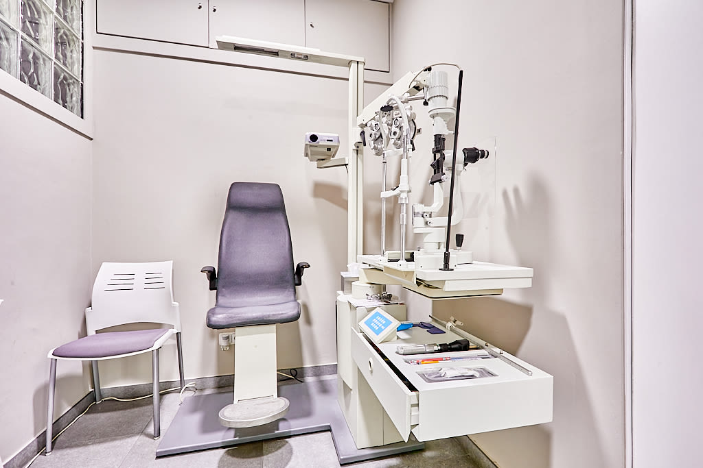 Tienda Óptico Plaça Miquel Santaló i Parvorell, 2 17002 GIRONA interior