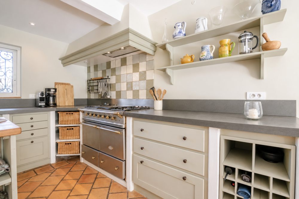Photographs of Bastide de La Douceur villa in Provence - Image 7 of 31