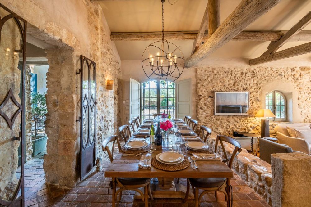 Photographs of Mas des Cigales villa in Provence - Image 7 of 41